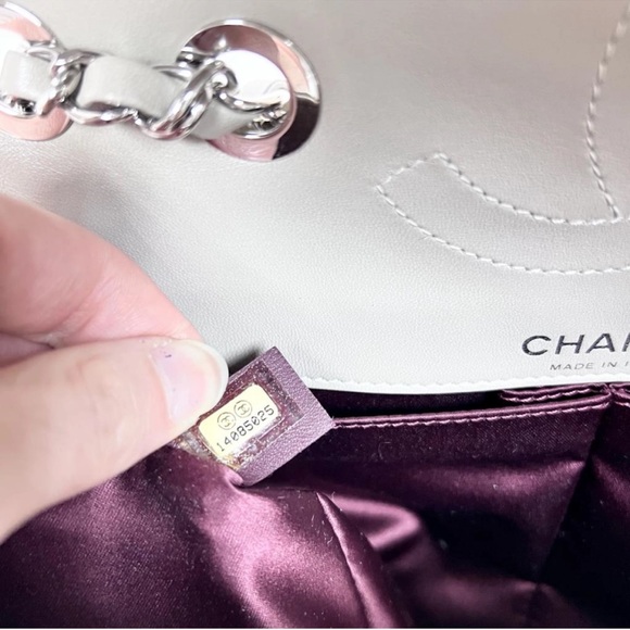 Chanel patent leather flap bag - Picture 6 of 8